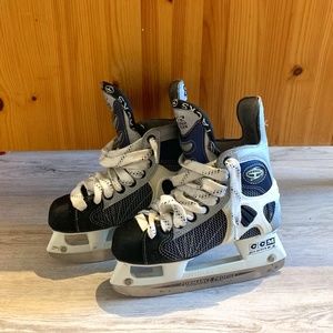 CCM Canadien Ice Skates for Ice Hockey Shoes Unisex, Size:Little Kid 1